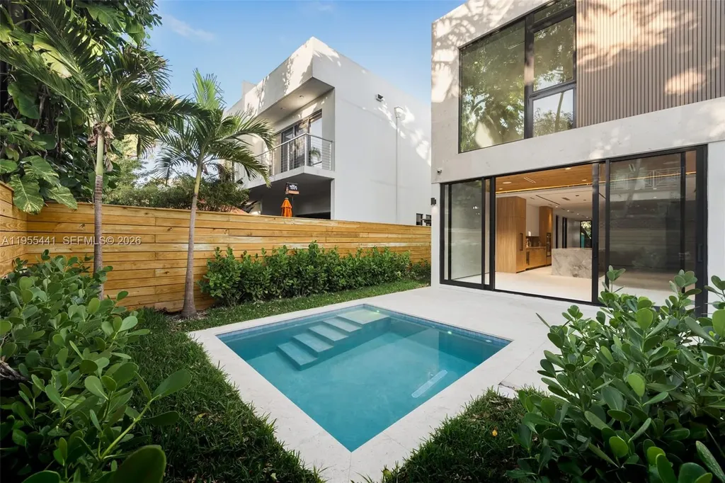 3144 Elizabeth Street Coconut Grove FL 33133