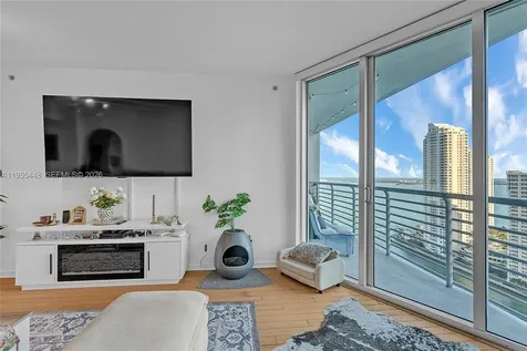 325 S Biscayne Bl Miami FL 33131