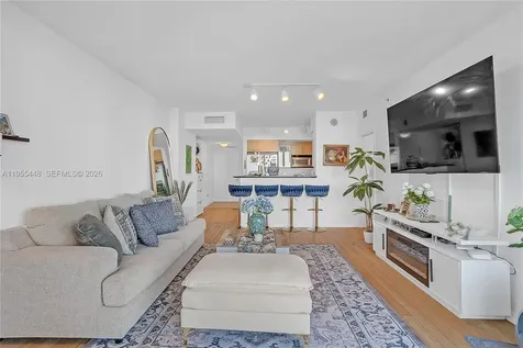 325 S Biscayne Bl Miami FL 33131