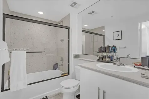 325 S Biscayne Bl Miami FL 33131
