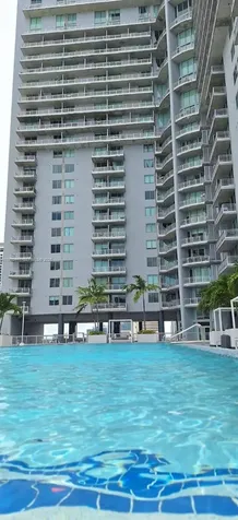 690 SW 1 Court Miami FL 33130