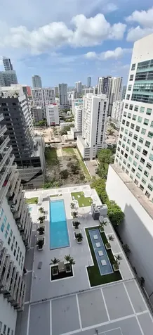 690 SW 1 Court Miami FL 33130
