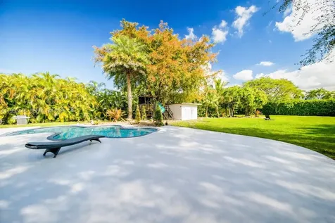 241 SW 129th Avenue Miami FL 33184