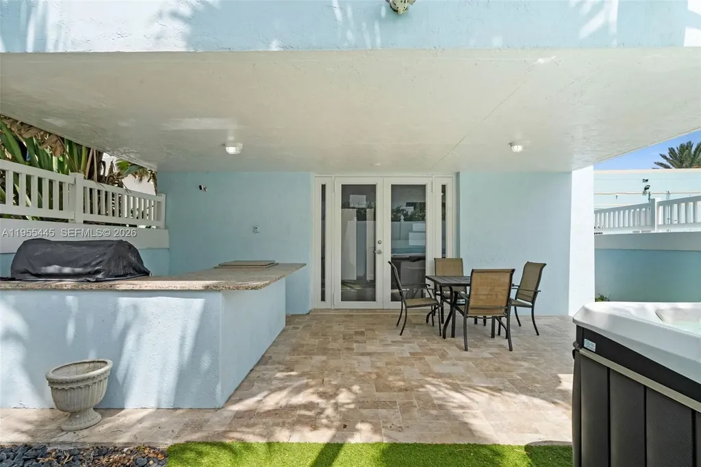 311 N Surf Road Hollywood FL 33019