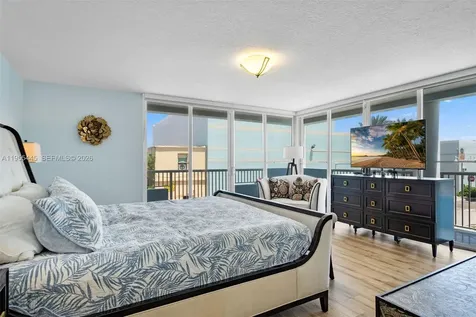 311 N Surf Road Hollywood FL 33019
