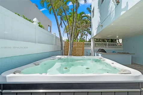 311 N Surf Road Hollywood FL 33019