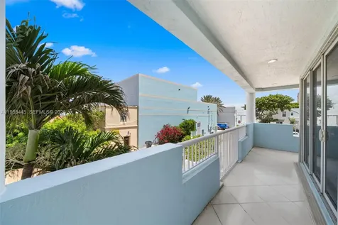 311 N Surf Road Hollywood FL 33019