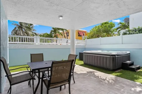 311 N Surf Road Hollywood FL 33019