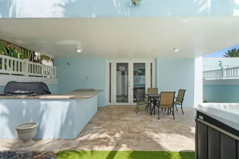 311 N Surf Road Hollywood FL 33019