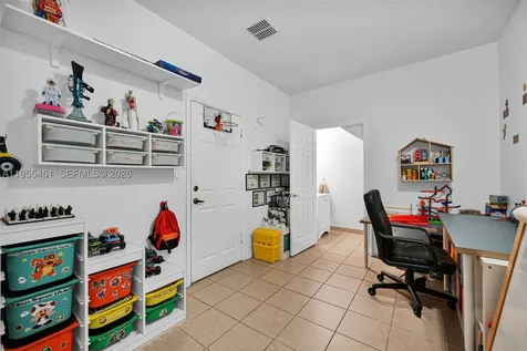 2666 SW 118th Road Miramar FL 33025