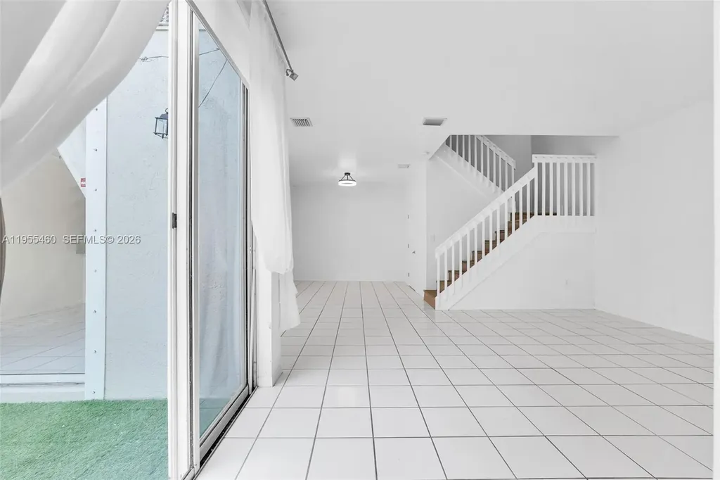 1120 Cliffrose Street Hollywood FL 33019