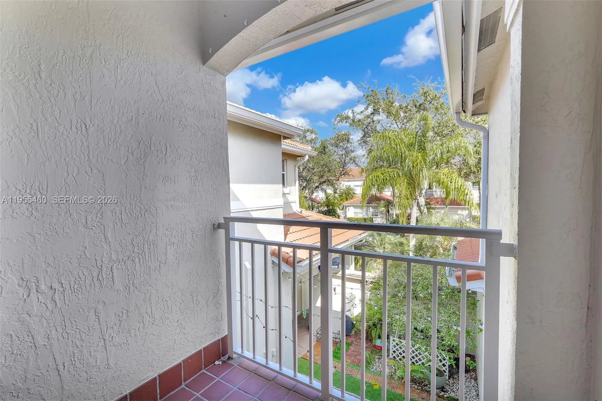 1120 Cliffrose Street Hollywood FL 33019