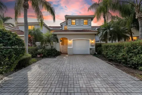 1120 Cliffrose Street Hollywood FL 33019