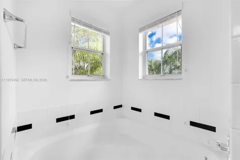 1120 Cliffrose Street Hollywood FL 33019