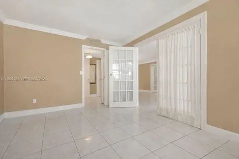6039 Collins Avenue Miami Beach FL 33140