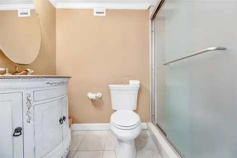 6039 Collins Avenue Miami Beach FL 33140