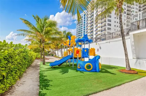 6039 Collins Avenue Miami Beach FL 33140