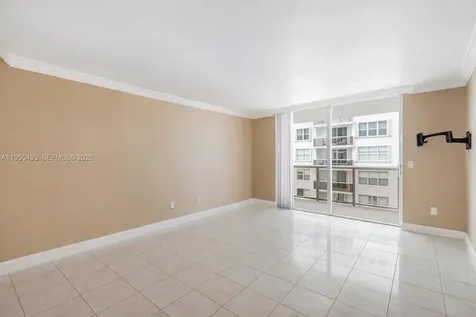 6039 Collins Avenue Miami Beach FL 33140