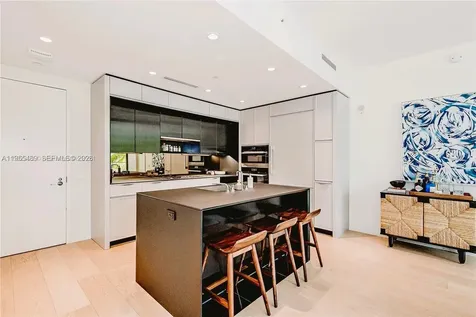 300 E Collins Avenue Miami Beach FL 33139