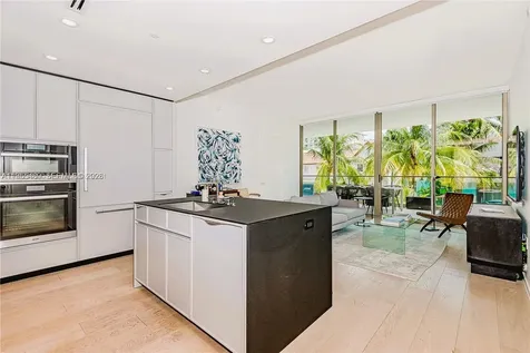 300 E Collins Avenue Miami Beach FL 33139
