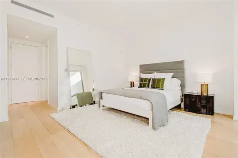 300 E Collins Avenue Miami Beach FL 33139