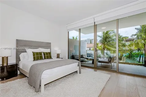 300 E Collins Avenue Miami Beach FL 33139