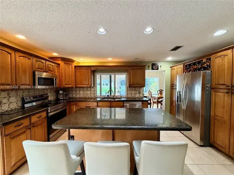 2865 Begonia Way Cooper City FL 33026
