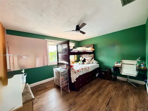 2865 Begonia Way Cooper City FL 33026
