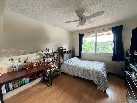 2865 Begonia Way Cooper City FL 33026