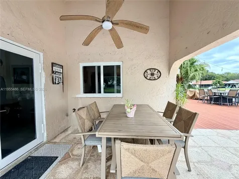 2865 Begonia Way Cooper City FL 33026