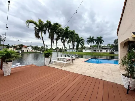 2865 Begonia Way Cooper City FL 33026