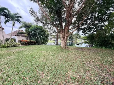 2865 Begonia Way Cooper City FL 33026