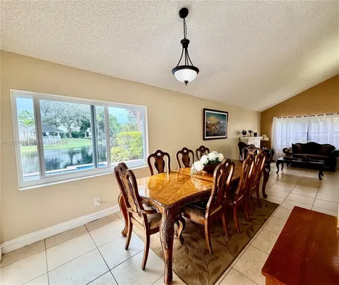 2865 Begonia Way Cooper City FL 33026