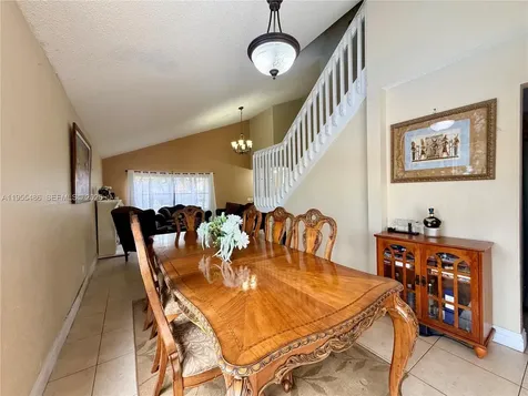 2865 Begonia Way Cooper City FL 33026