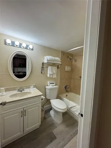 19201 Collins Avenue Sunny Isles Beach FL 33160