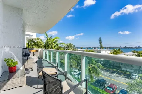 7910 Harbor Island Drive North Bay Village FL 33141