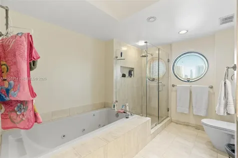 1000 W Island Boulevard Aventura FL 33160