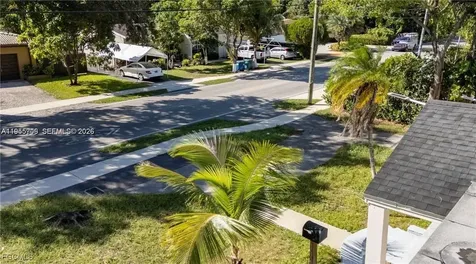947 NE 149 #1 North Miami FL 33960
