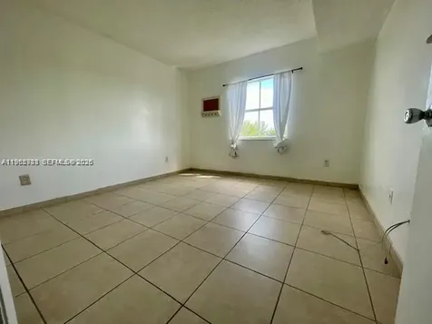 8260 SW 210th Street Cutler Bay FL 33189