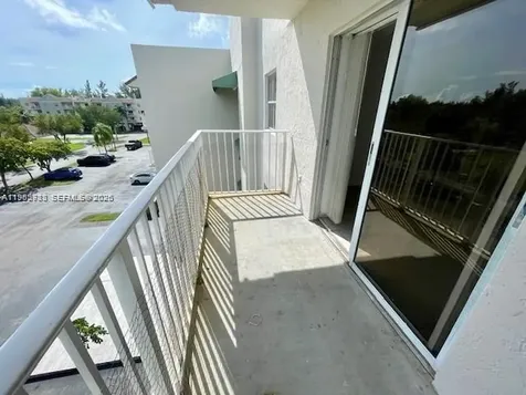 8260 SW 210th Street Cutler Bay FL 33189