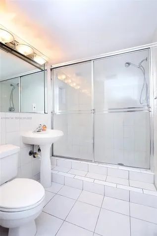 2555 Collins Avenue Miami Beach FL 33140