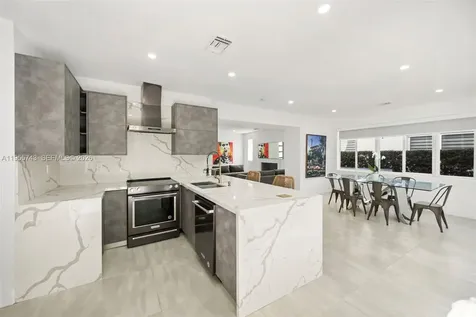 3166 Royal Palm Avenue Miami Beach FL 33140