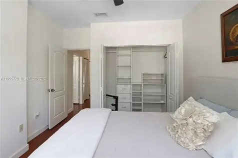 941 SW 148th Place Miami FL 33194