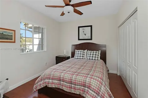 941 SW 148th Place Miami FL 33194