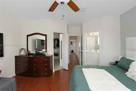 941 SW 148th Place Miami FL 33194