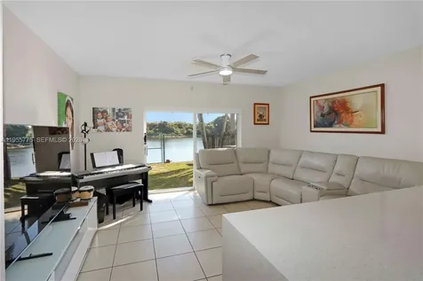 941 SW 148th Place Miami FL 33194