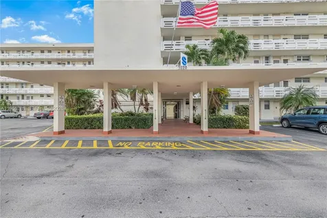 3020 Marcos Drive Aventura FL 33160
