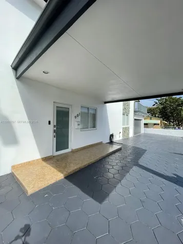 901 NW 22nd Place Miami FL 33125