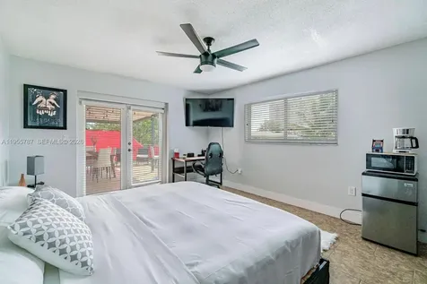 901 NW 22nd Place Miami FL 33125