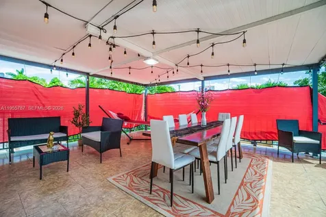 901 NW 22nd Place Miami FL 33125